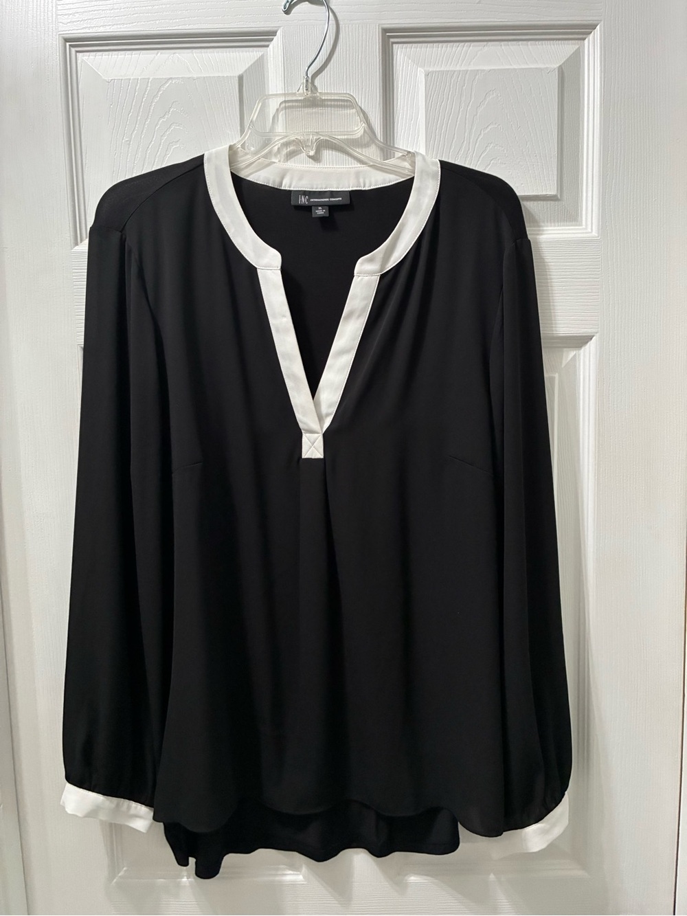 INC International Concepts Black Long Sleeve Tunic with White Trim